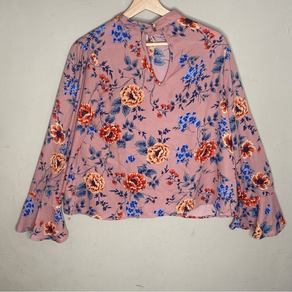 Iris Women’s Floral Long Sleeve Bell Sleeve Blouse Size Medium - Picture 2 of 16